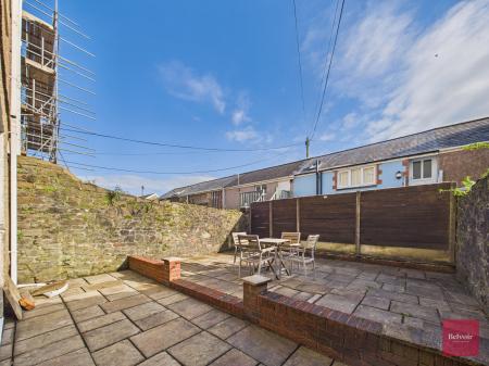 2 bedroom Flat to let in Walter Road, Uplands, Swansea, SA1