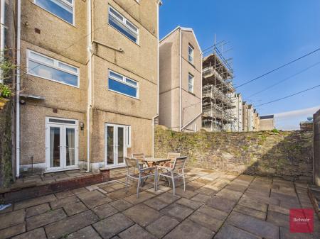 2 bedroom Flat to let in Walter Road, Uplands, Swansea, SA1