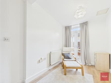 2 bedroom Flat to let in Walter Road, Uplands, Swansea, SA1