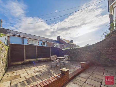 2 bedroom Flat to let in Walter Road, Uplands, Swansea, SA1