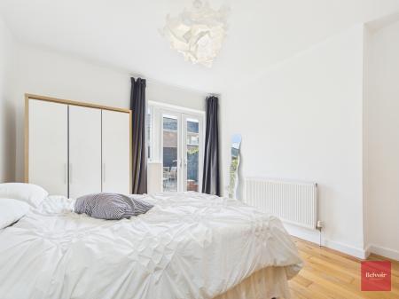 2 bedroom Flat to let in Walter Road, Uplands, Swansea, SA1