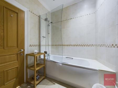 3 bedroom Flat to let in Langland Bay Manor, Langland, Swansea, SA3