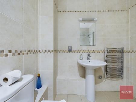 3 bedroom Flat to let in Langland Bay Manor, Langland, Swansea, SA3