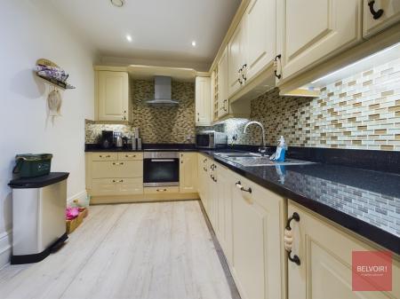 3 bedroom Flat to let in Langland Bay Manor, Langland, Swansea, SA3