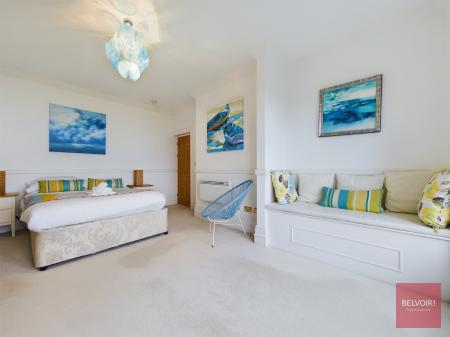 3 bedroom Flat to let in Langland Bay Manor, Langland, Swansea, SA3