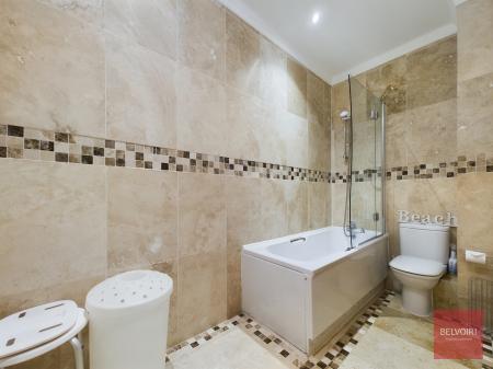 3 bedroom Flat to let in Langland Bay Manor, Langland, Swansea, SA3