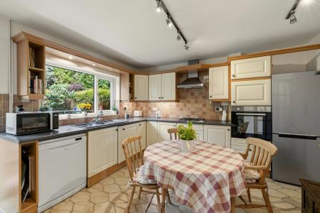 3 bedroom Detached house for sale in Penlan Crescent, Uplands, Swansea, SA2