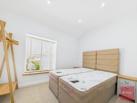 2 bedroom End of terrace house to let in Newton Road, Newton, Swansea, SA3