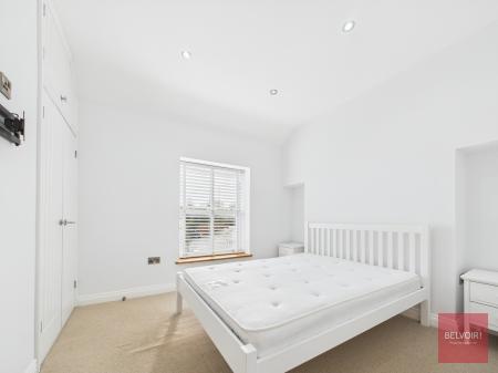 2 bedroom End of terrace house to let in Newton Road, Newton, Swansea, SA3