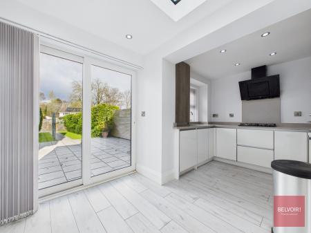 2 bedroom End of terrace house to let in Newton Road, Newton, Swansea, SA3