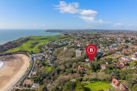 5 bedroom Detached house for sale in Groves Avenue, Langland, Swansea, SA3