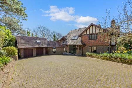 5 bedroom Detached house for sale in Groves Avenue, Langland, Swansea, SA3