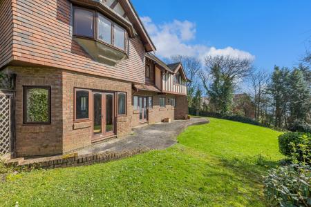5 bedroom Detached house for sale in Groves Avenue, Langland, Swansea, SA3