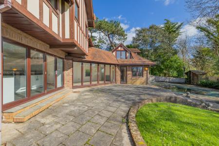 5 bedroom Detached house for sale in Groves Avenue, Langland, Swansea, SA3