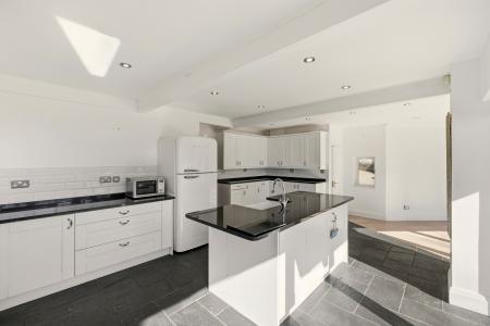 5 bedroom Detached house for sale in Groves Avenue, Langland, Swansea, SA3