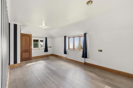 5 bedroom Detached house for sale in Groves Avenue, Langland, Swansea, SA3