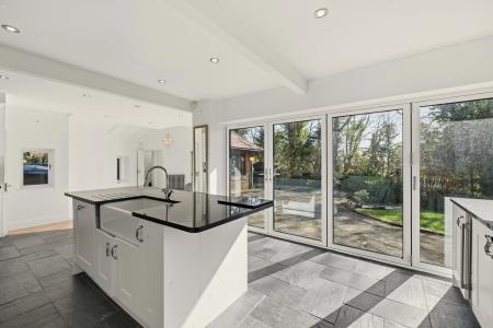 5 bedroom Detached house for sale in Groves Avenue, Langland, Swansea, SA3