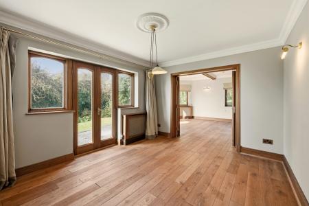 5 bedroom Detached house for sale in Groves Avenue, Langland, Swansea, SA3