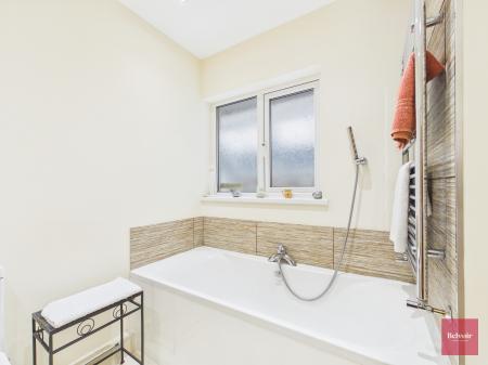 2 bedroom Bungalow for sale in Summerland Lane, Newton, Swansea, SA3