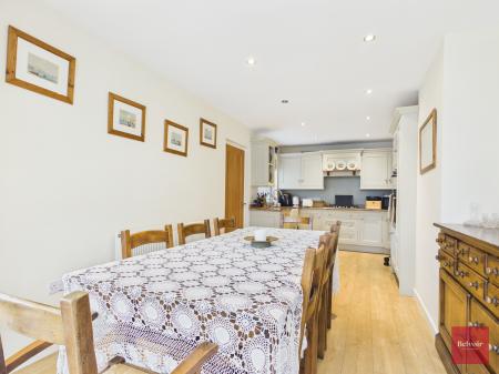 2 bedroom Bungalow for sale in Summerland Lane, Newton, Swansea, SA3