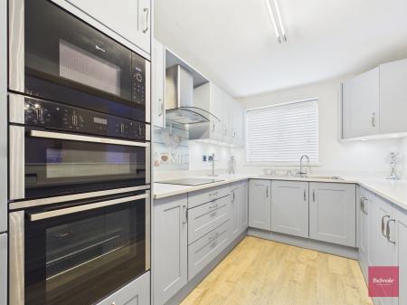 3 bedroom Flat to let in Nautilus House, Goose Island, Maritime Quarter, Swansea, SA1