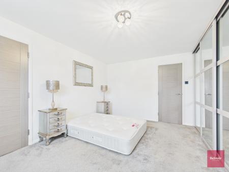 3 bedroom Flat to let in Nautilus House, Goose Island, Maritime Quarter, Swansea, SA1