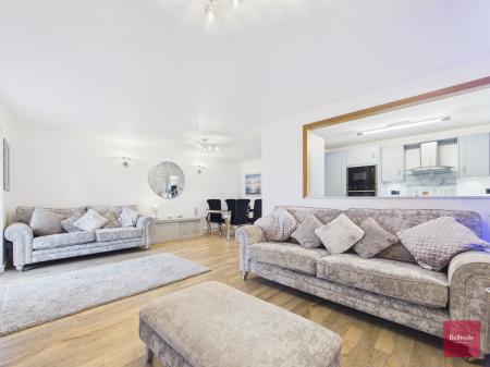 3 bedroom Flat to let in Nautilus House, Goose Island, Maritime Quarter, Swansea, SA1