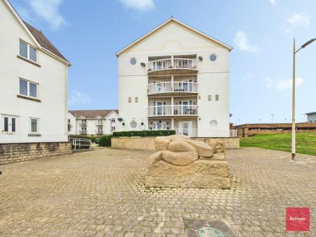3 bedroom Flat to let in Nautilus House, Goose Island, Maritime Quarter, Swansea, SA1