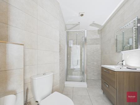 1 bedroom Flat to let in College Street, City Centre, Swansea, SA1