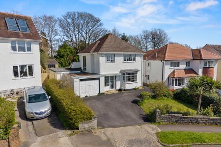 3 bedroom Detached house for sale in Langland Court Road, Langland, Swansea, SA3
