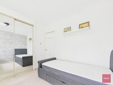 2 bedroom Flat to let in Vivian Mansions, Sketty, Swansea, SA2