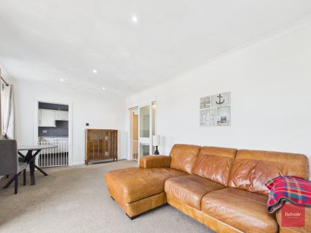 2 bedroom Flat to let in Vivian Mansions, Sketty, Swansea, SA2