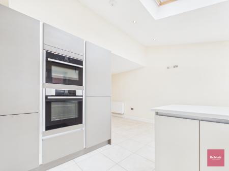 3 bedroom Town house to let in Mumbles Road, Mumbles, Swansea, SA3