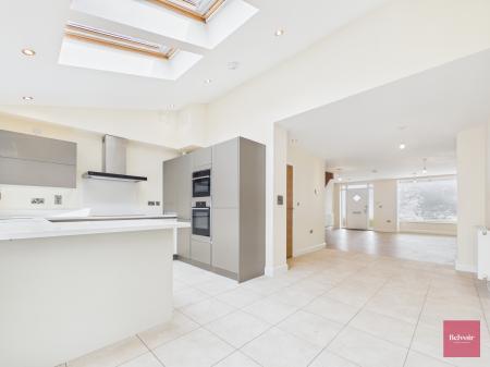 3 bedroom Town house to let in Mumbles Road, Mumbles, Swansea, SA3