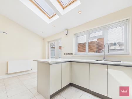 3 bedroom Town house to let in Mumbles Road, Mumbles, Swansea, SA3