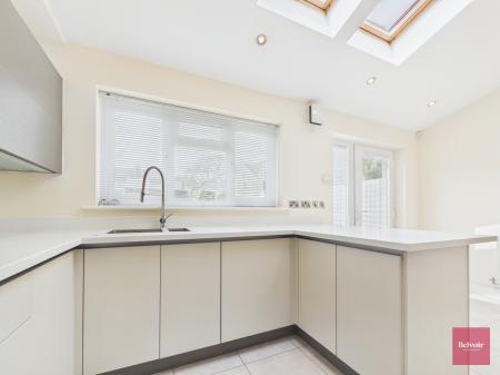 3 bedroom Town house to let in Mumbles Road, Mumbles, Swansea, SA3