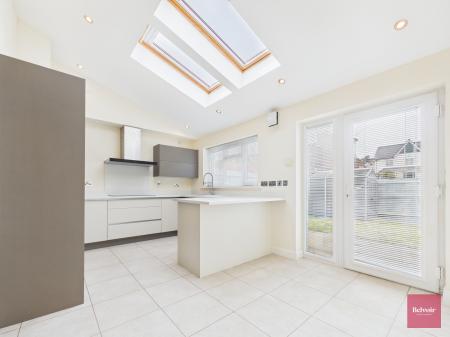 3 bedroom Town house to let in Mumbles Road, Mumbles, Swansea, SA3