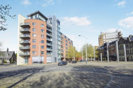 2 bedroom Flat for sale in Princess Way, Swansea, SA1