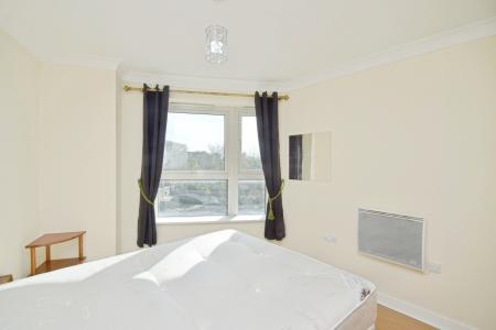 2 bedroom Flat for sale in Princess Way, Swansea, SA1