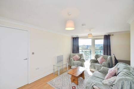 2 bedroom Flat for sale in Princess Way, Swansea, SA1