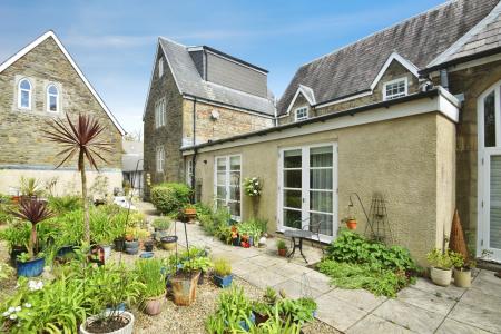 2 bedroom Town house for sale in Rembrandt Court Masefield Way, Swansea, SA2