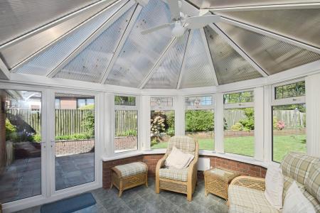 2 bedroom Bungalow for sale in Chapel Road, Swansea, SA4