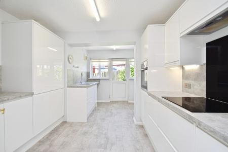 2 bedroom Bungalow for sale in Chapel Road, Swansea, SA4