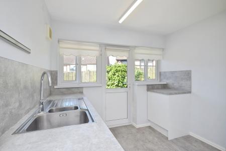2 bedroom Bungalow for sale in Chapel Road, Swansea, SA4