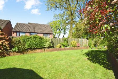 2 bedroom Bungalow for sale in Chapel Road, Swansea, SA4