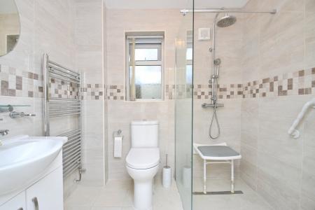 2 bedroom Bungalow for sale in Chapel Road, Swansea, SA4