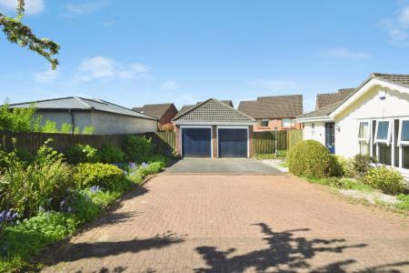 2 bedroom Bungalow for sale in Chapel Road, Swansea, SA4