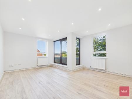 1 bedroom Flat to let in Heath Court, West Cross, Swansea, SA3