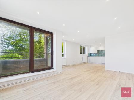 1 bedroom Flat to let in Heath Court, West Cross, Swansea, SA3