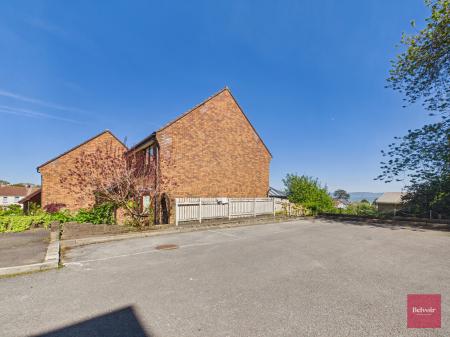 1 bedroom Flat to let in Heath Court, West Cross, Swansea, SA3